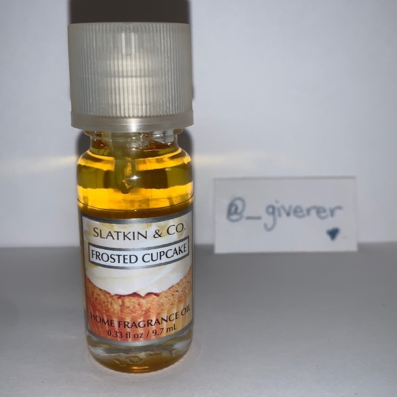 NEW Frosted Cupcake 🧁 Home Fragrance  Oil - Picture 1 of 8